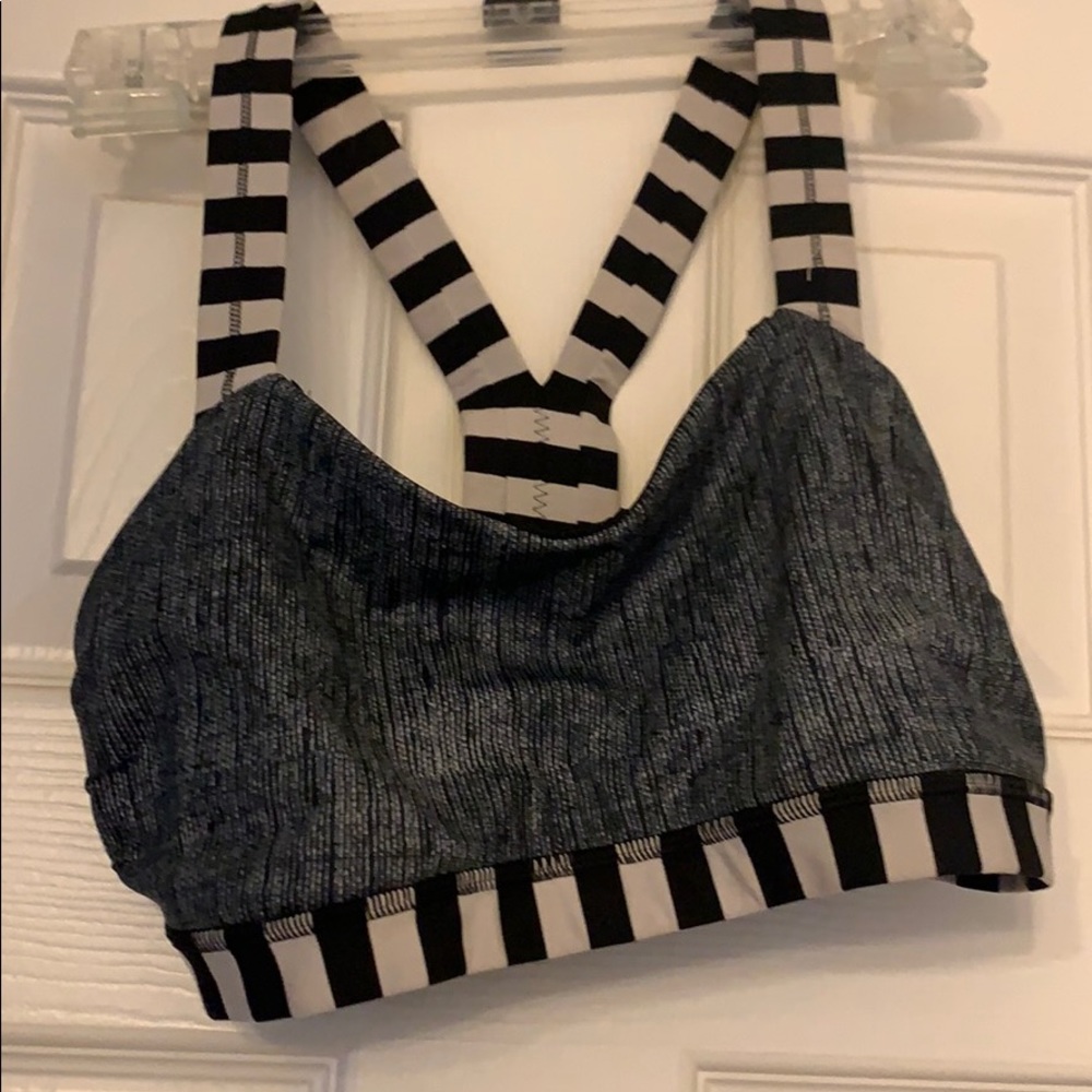 Lululemon bra - Picture 1 of 2